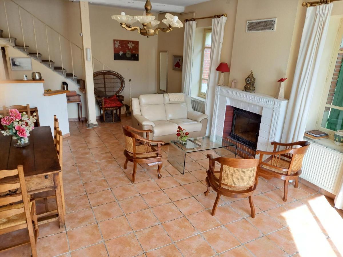 Les Malvaux Bed & Breakfast Huriel Dış mekan fotoğraf