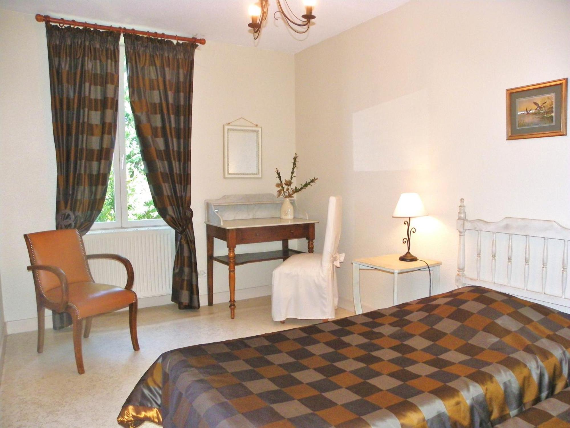 Les Malvaux Bed & Breakfast Huriel Dış mekan fotoğraf