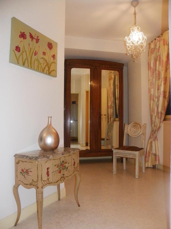Les Malvaux Bed & Breakfast Huriel Dış mekan fotoğraf