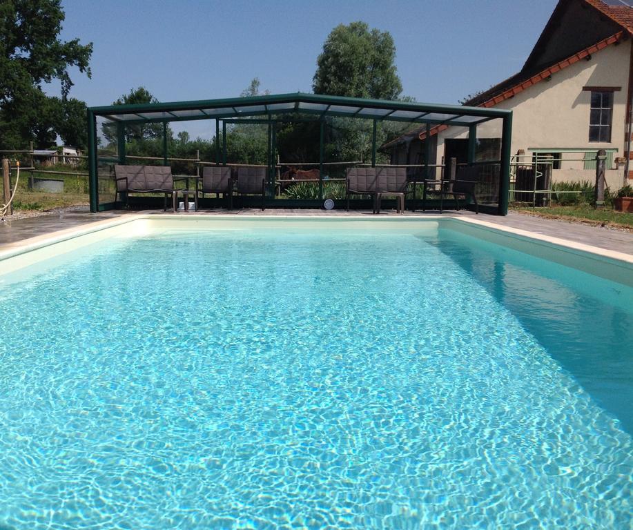 Les Malvaux Bed & Breakfast Huriel Dış mekan fotoğraf