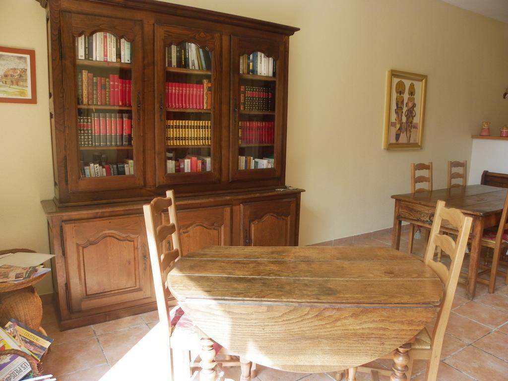 Les Malvaux Bed & Breakfast Huriel Dış mekan fotoğraf