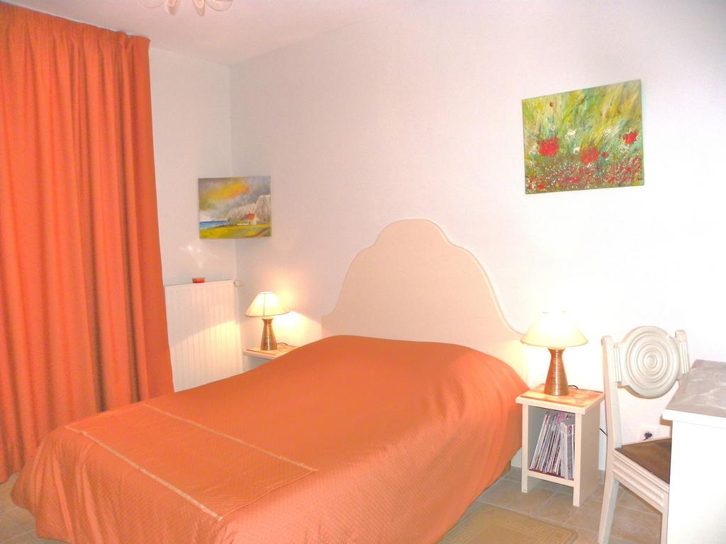 Les Malvaux Bed & Breakfast Huriel Dış mekan fotoğraf