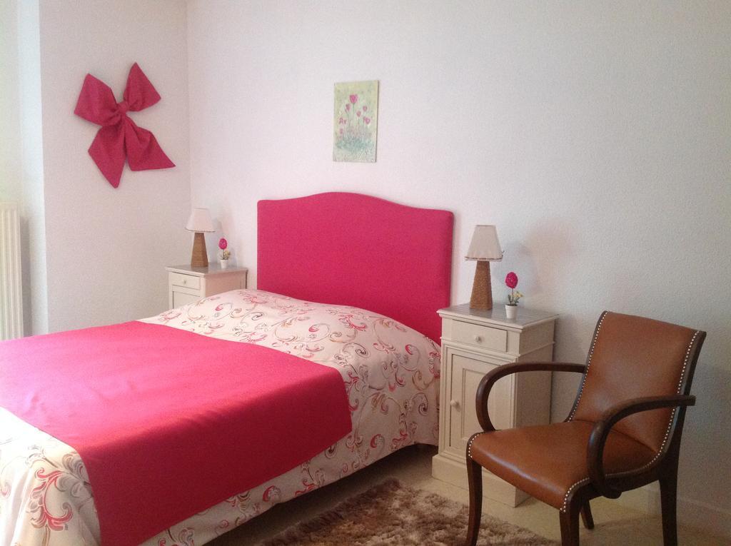 Les Malvaux Bed & Breakfast Huriel Dış mekan fotoğraf
